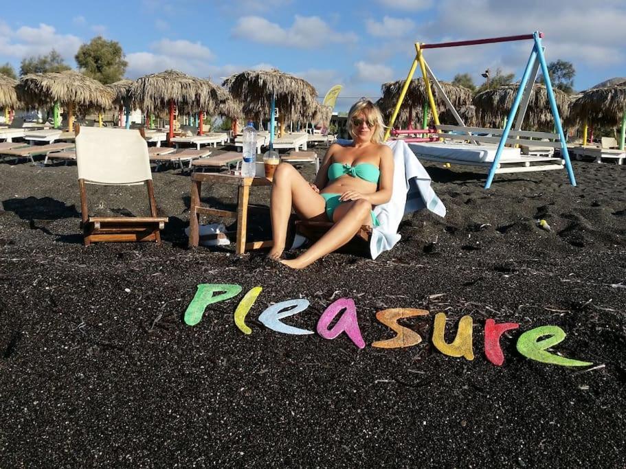 Pleasure Black Beach เปริสซา ภายนอก รูปภาพ